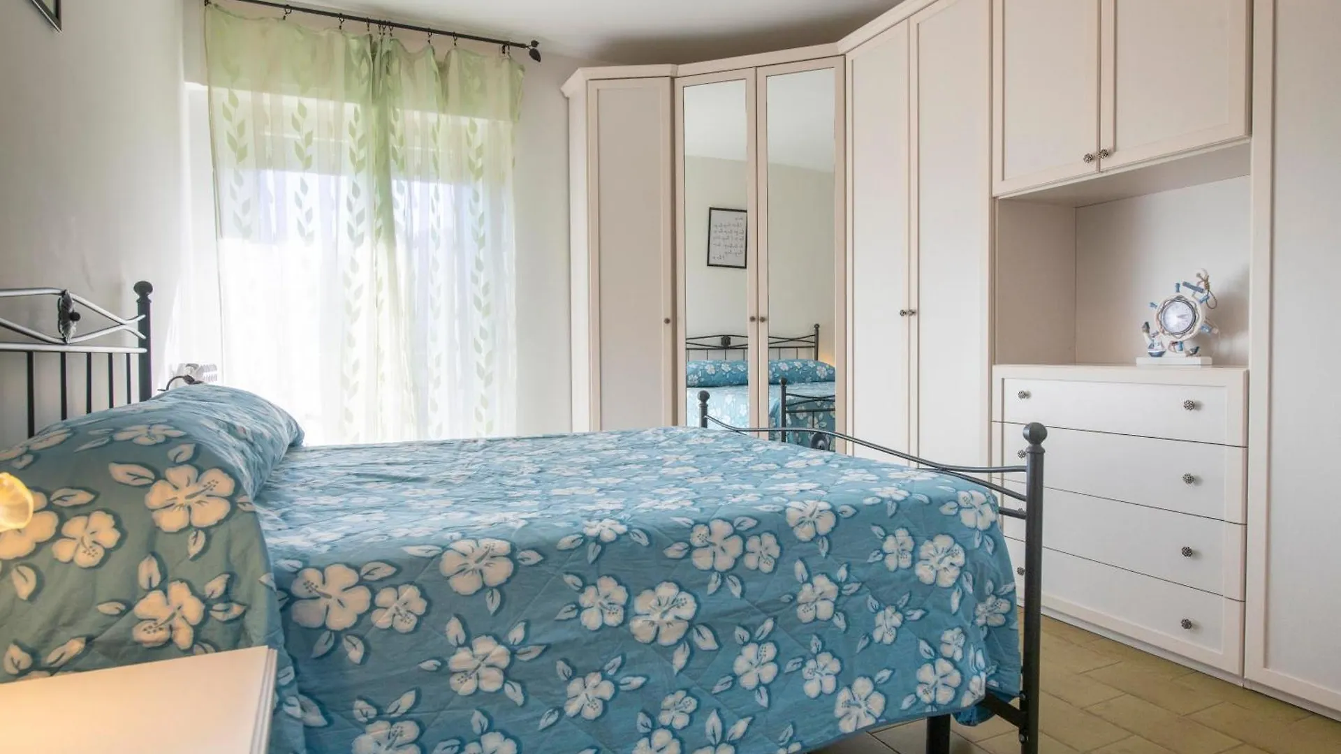 Apartment 260 - Casa Il Delfino, 5Minuti D'Auto Dal Centro Di Sestri E Dal Mare E Spiaggia Sestri Levante Italy